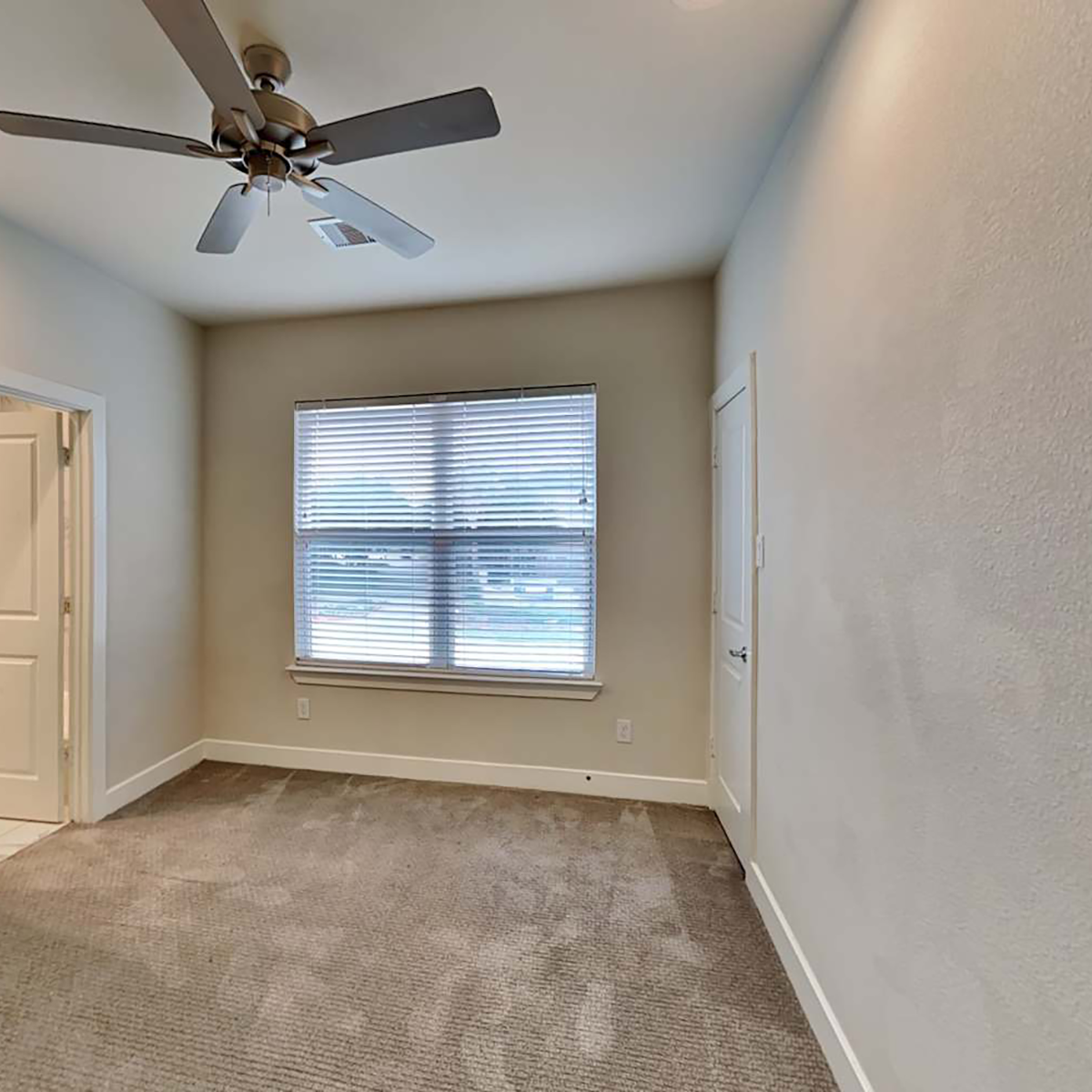 Fountain Park -Image Carousel - Bedroom4