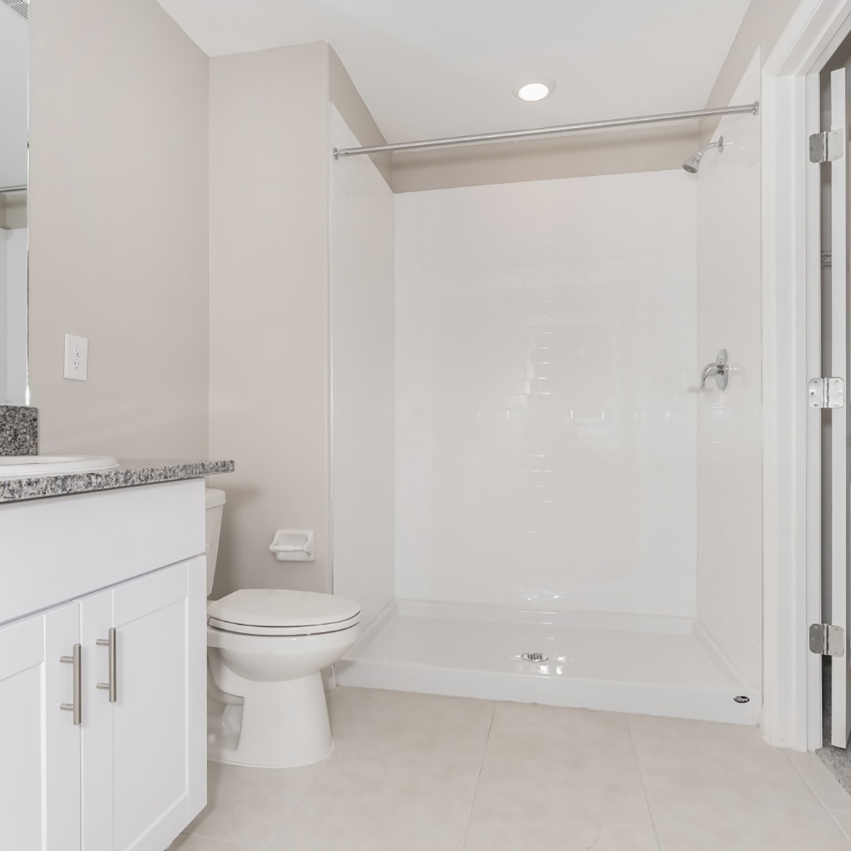 Pravela - Image Carousel - Bathroom