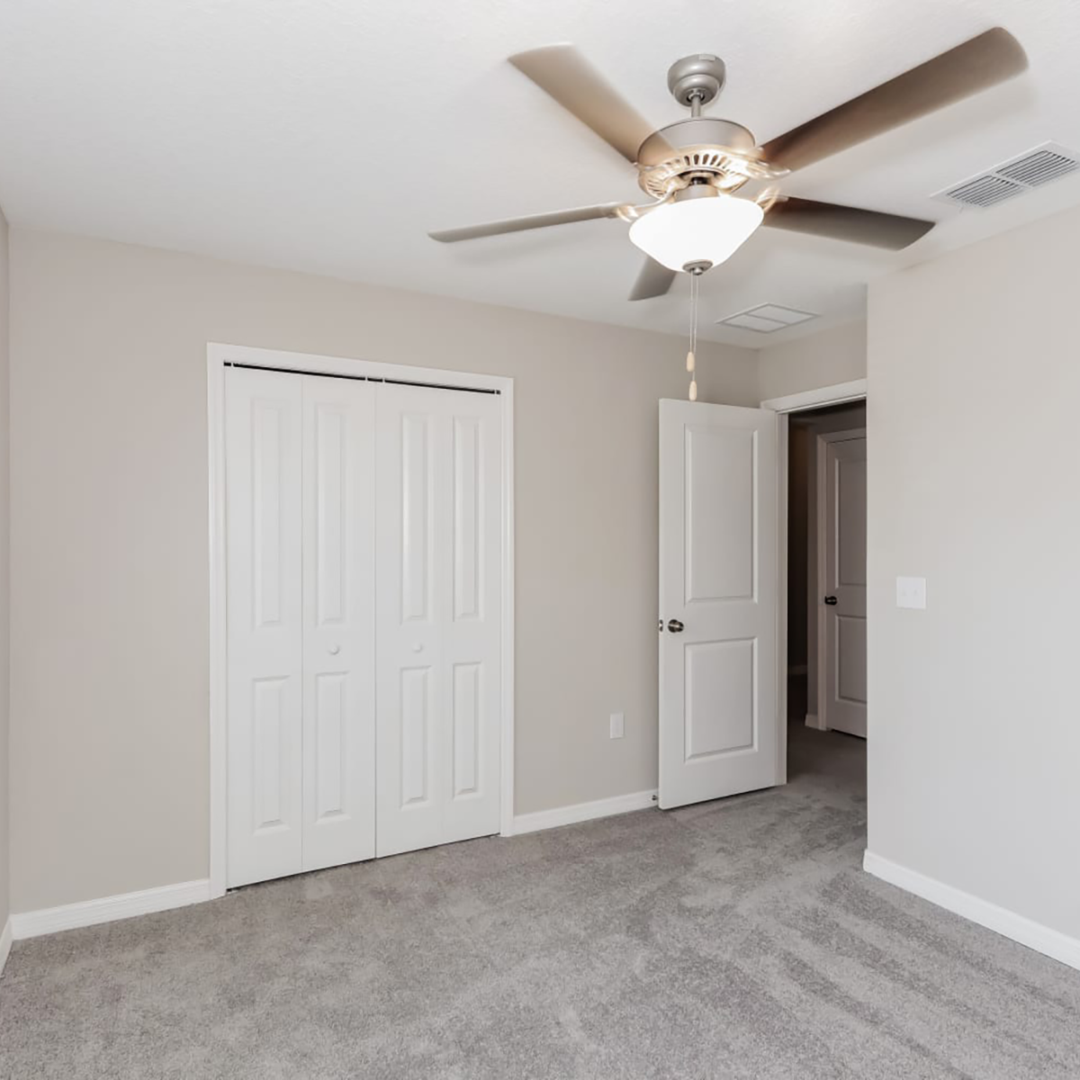 Pravela - Image Carousel - Bedroom