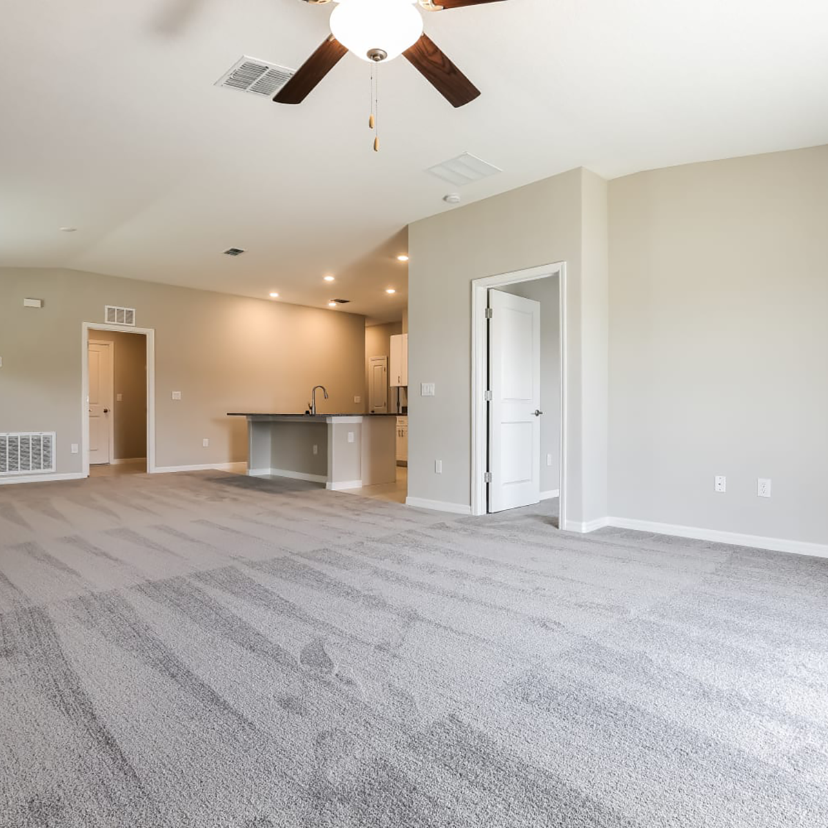 Pravela - Image Carousel - Living Room