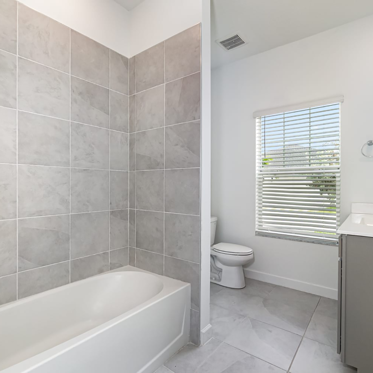 Preston Estates_Image Carousel_Bathroom